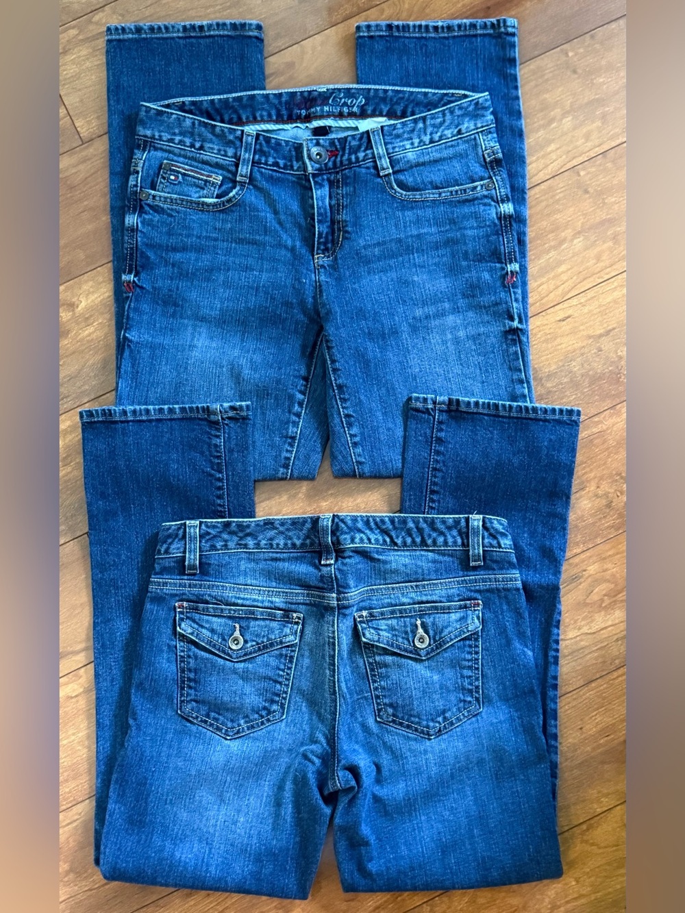 Bundle of 2 Tommy Hilfiger Spirit Stretch Crop Jeans Size 2 - Medium Wash